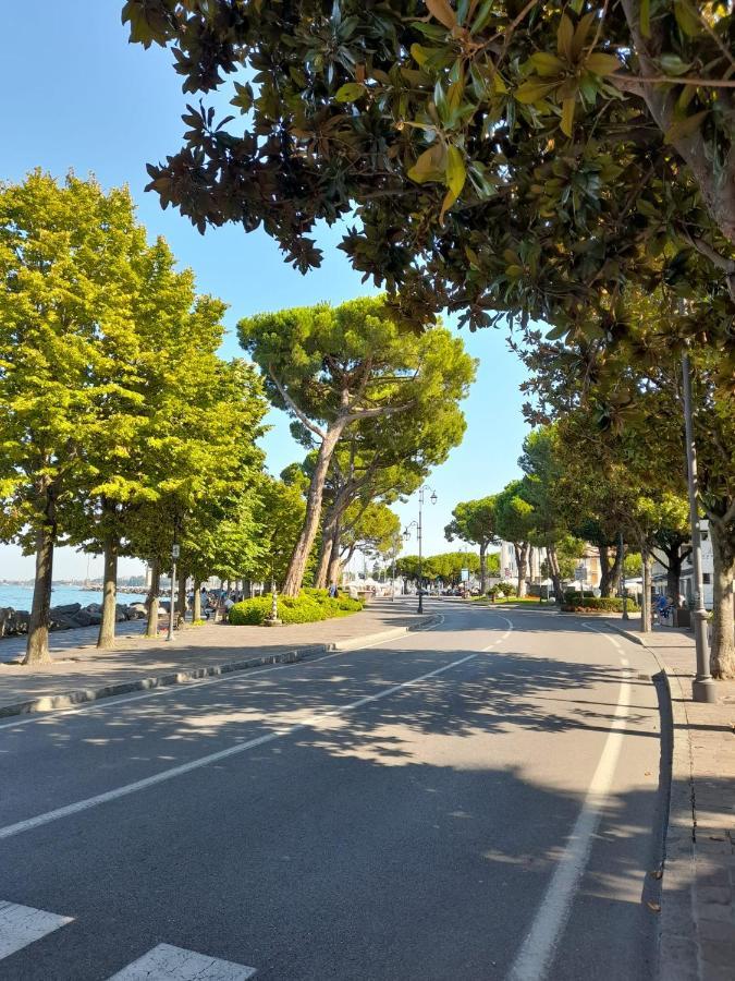 Splendid Lake 2 Desenzano del Garda Exterior photo